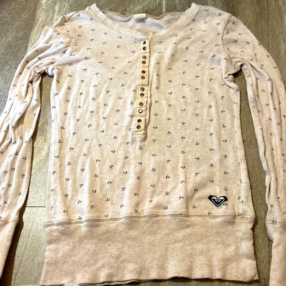 Beautiful casual long sleeve shirt.